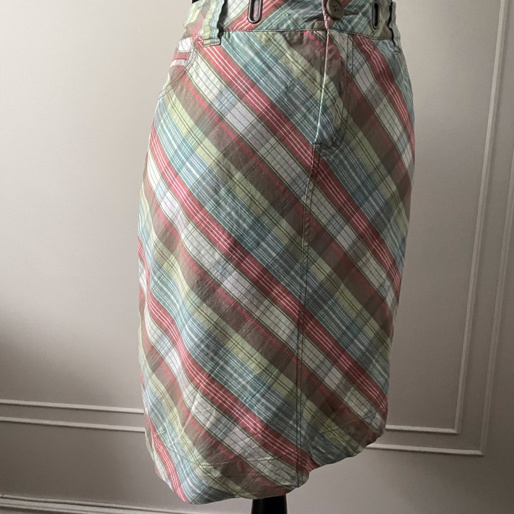 Tommy Hilfiger / EUC Plaid Pencil Skirt, beautiful light colors Vintage, Sz 4